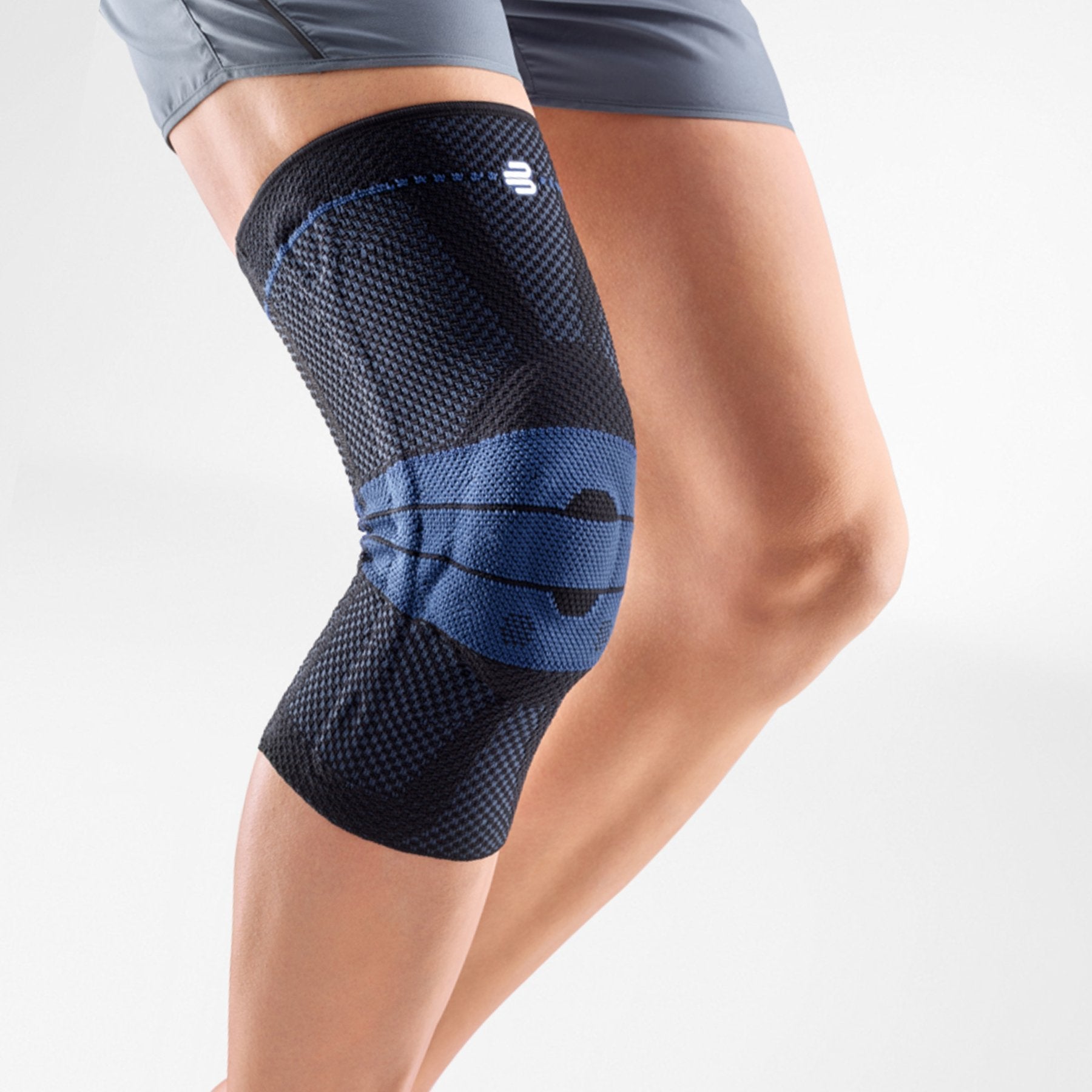 Bauerfeind GenuTrain® Comfort Knee Support - Medical Grade Compression